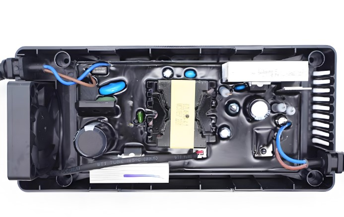 環(huán)氧樹(shù)脂膠水和環(huán)氧AB膠在電子組裝中有何不同？